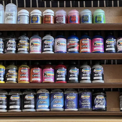 Modeling accessories to organize paint bottles